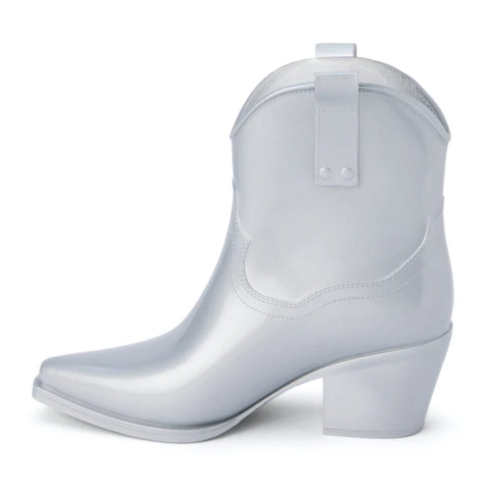 MATISSE Women's Silver Oakley Boot Size 7M NEW